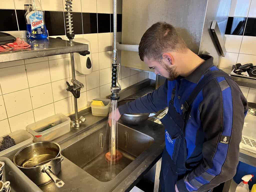 Gootsteen Ontstoppen Vlijmen Gootsteen Ontstoppen Vlijmen
